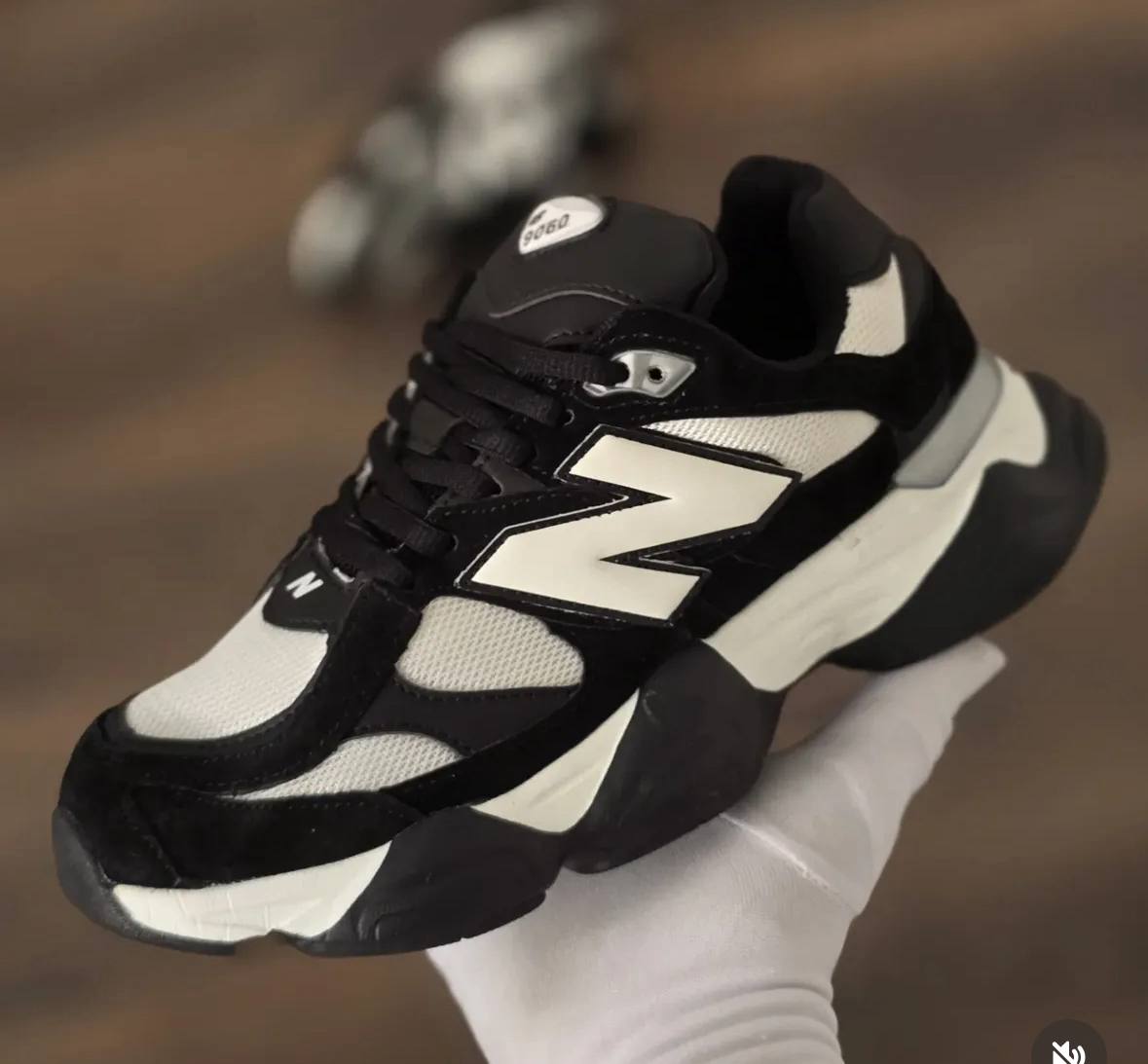 NEW BALANCE 9060 NEGRO/BEIGE
