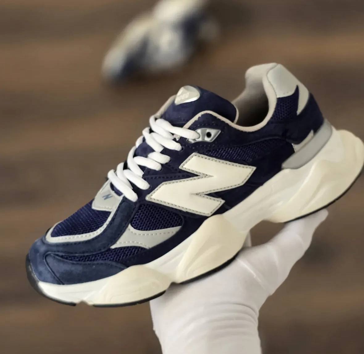 NEW BALANCE 9060 AZUL MARINO/BEIGE
