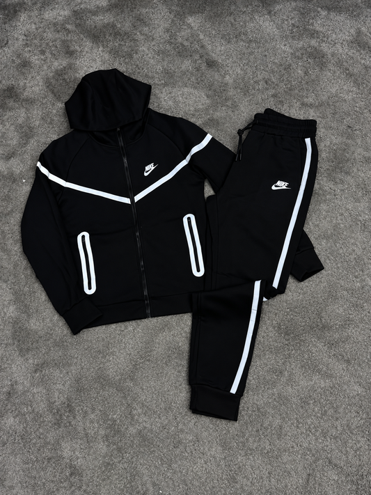 NIKE TECH (REFLECTANDO)