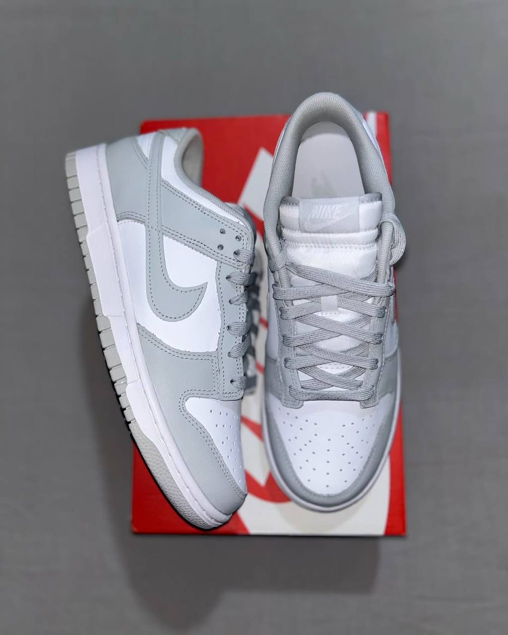 NIKE DUNK GRIS