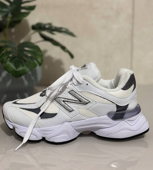 NEW BALANCE 9060 BLANCO/BEIGE
